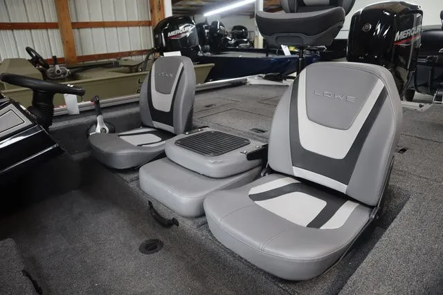 Slide: The Image of Lowe Stinger 175C 2026 - 3