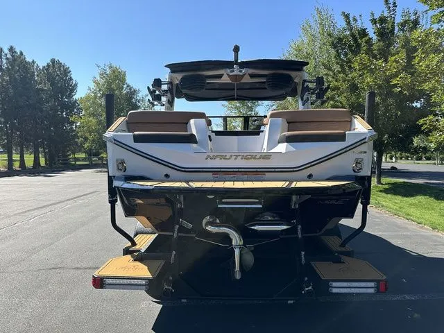 Slide: The Image of Nautique Super Air Nautique G23 2026 - 12