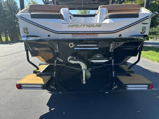 Slide: The Image of Nautique Super Air Nautique G23 2026 - 13
