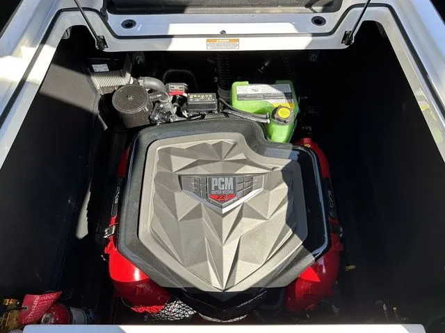 Slide: The Image of Nautique Super Air Nautique G23 2026 - 32