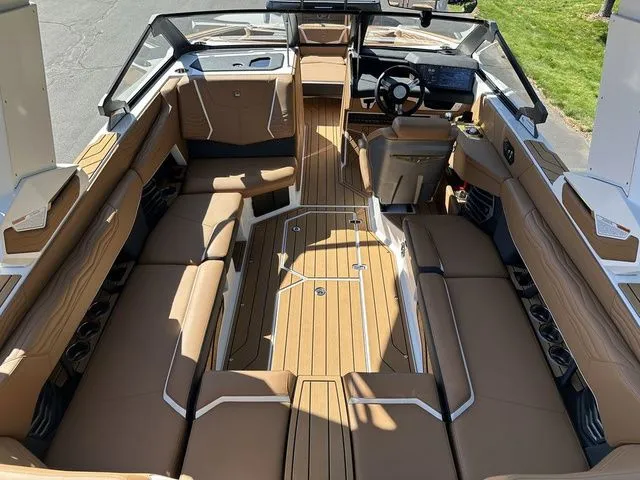 Slide: The Image of Nautique Super Air Nautique G23 2026 - 34