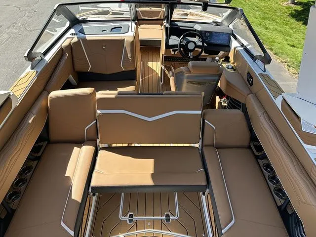 Slide: The Image of Nautique Super Air Nautique G23 2026 - 35