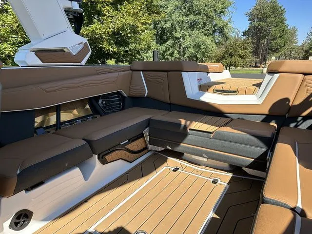 Slide: The Image of Nautique Super Air Nautique G23 2026 - 36