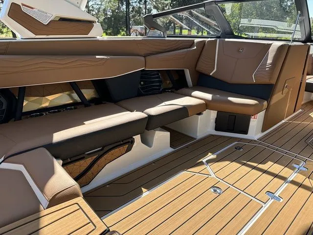 Slide: The Image of Nautique Super Air Nautique G23 2026 - 37