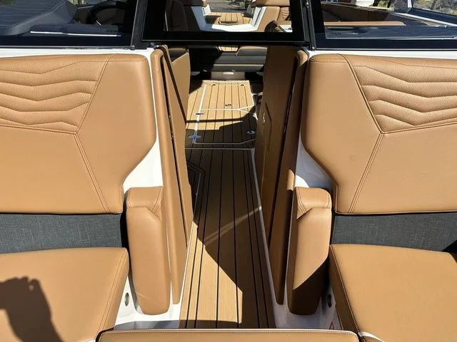 Slide: The Image of Nautique Super Air Nautique G23 2026 - 51