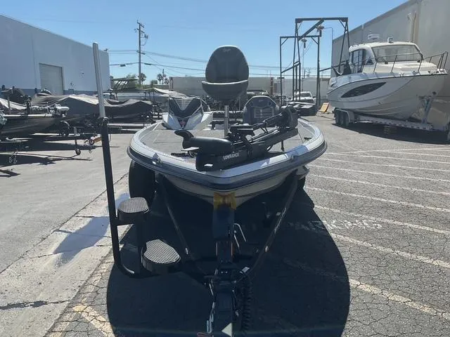 Slide: The Image of 2023 Ranger Z520R Ranger Cup Equipped boat in a parking lot, front view. - 10