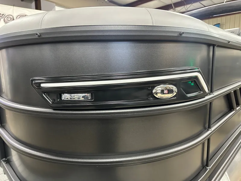 Slide: The Image of Bentley Pontoons Elite 223 Admiral 200HP Quad Lounge Tritoon 2025 - 11