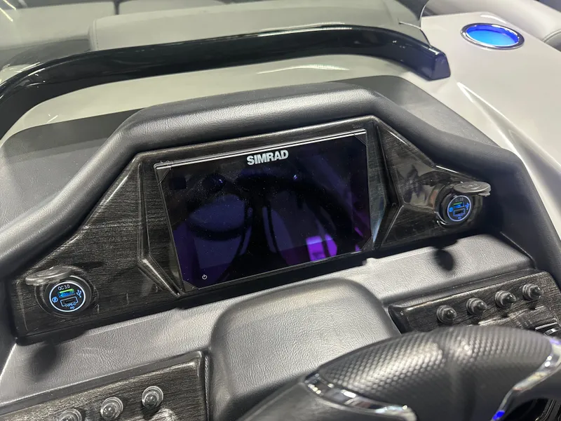 Slide: The Image of Bentley Pontoons Elite 223 Admiral 200HP Quad Lounge Tritoon 2025 - 27