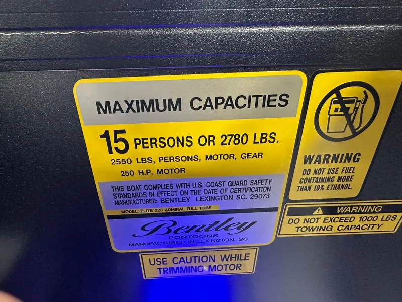 Slide: The Image of Bentley Pontoons Elite 223 Admiral 200HP Quad Lounge Tritoon 2025 - 30