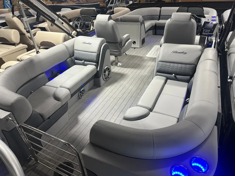 Slide: The Image of Bentley Pontoons Elite 223 Admiral 200HP Quad Lounge Tritoon 2025 - 36