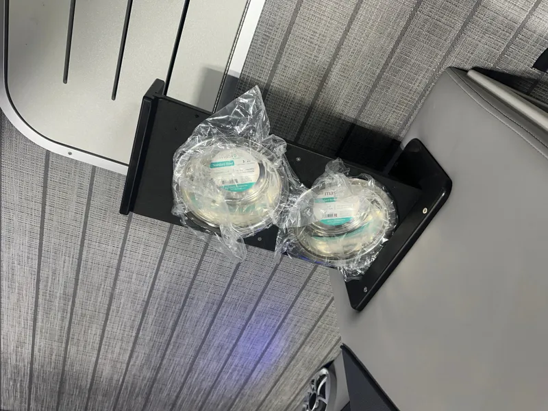 Slide: The Image of Bentley Pontoons Elite 223 Admiral 200HP Quad Lounge Tritoon 2025 - 43