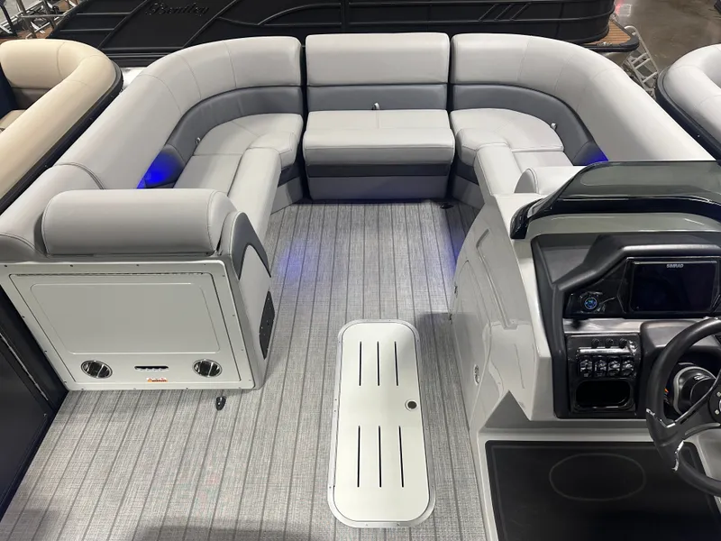 Slide: The Image of Bentley Pontoons Elite 223 Admiral 200HP Quad Lounge Tritoon 2025 - 49