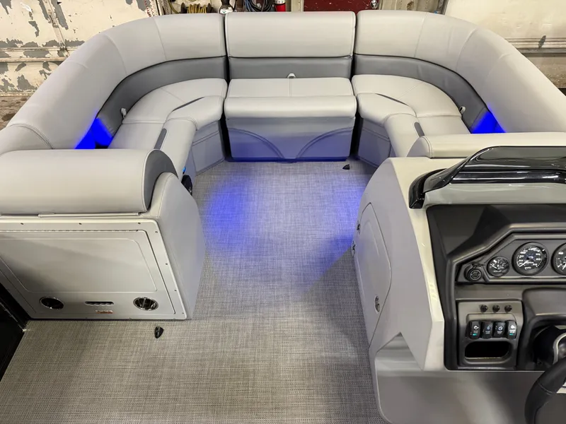 Slide: The Image of Bentley Pontoons Legacy 200 Navigator Quad Lounge & Honda 4-Stroke EFI 2025 - 26