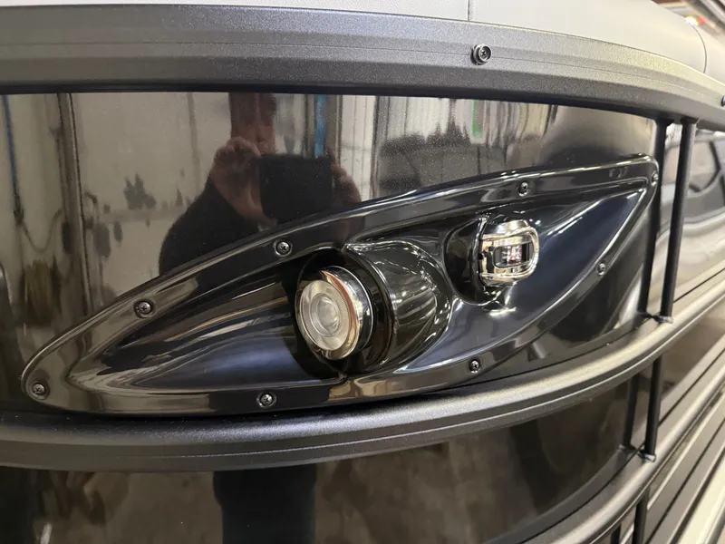 Slide: The Image of Bentley Pontoons Legacy 200 Navigator Quad Lounge & Honda 4-Stroke EFI 2025 - 37