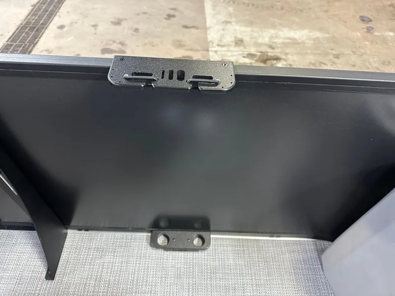 Slide: The Image of Bentley Pontoons Fish 200 Center Walkthrough & Honda 4-Stroke EFI 2025 - 17