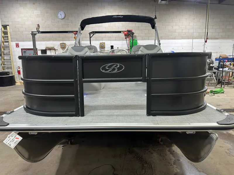 Slide: The Image of Bentley Pontoons Fish 200 Center Walkthrough & Honda 4-Stroke EFI 2025 - 46