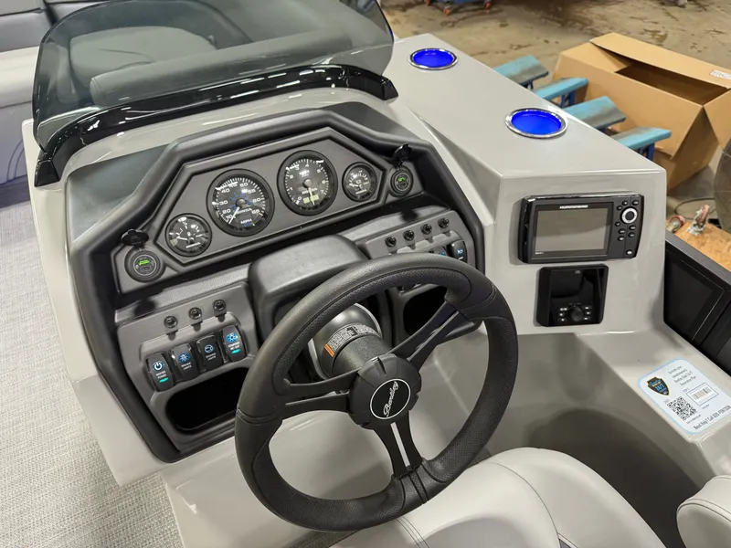 Slide: The Image of Bentley Pontoons Legacy 220 Navigator Quad Lounge & Honda 4-Stroke EFI 2025 - 13