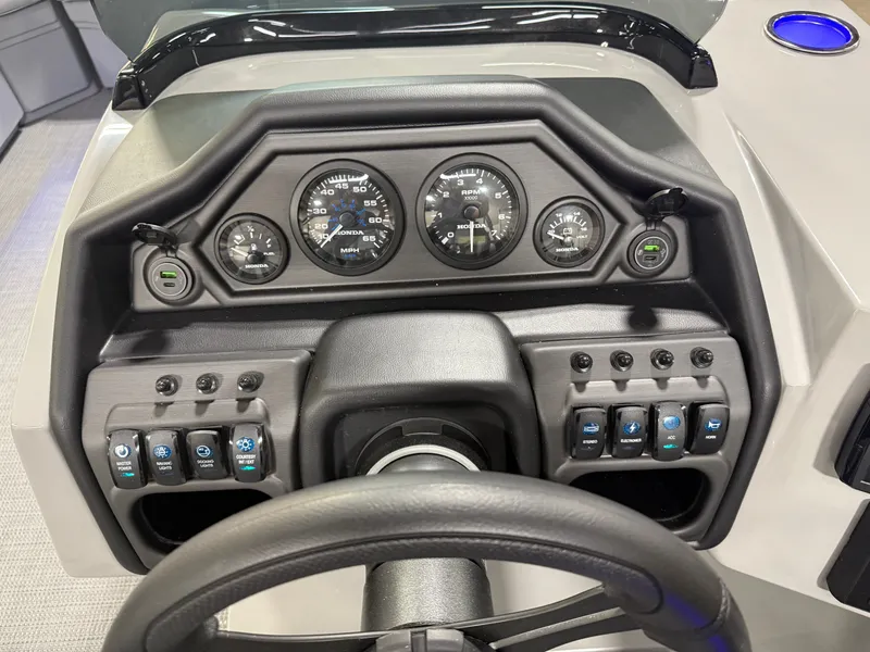 Slide: The Image of Bentley Pontoons Legacy 220 Navigator Quad Lounge & Honda 4-Stroke EFI 2025 - 14