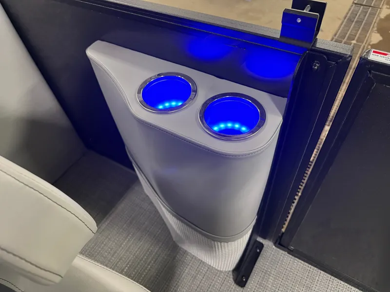 Slide: The Image of Bentley Pontoons Legacy 220 Navigator Quad Lounge & Honda 4-Stroke EFI 2025 - 25