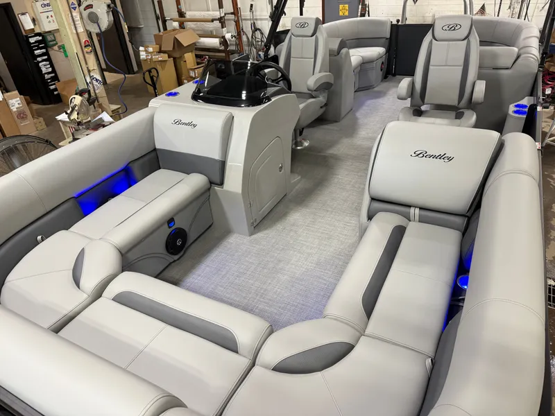 Slide: The Image of Bentley Pontoons Legacy 220 Navigator Quad Lounge & Honda 4-Stroke EFI 2025 - 27