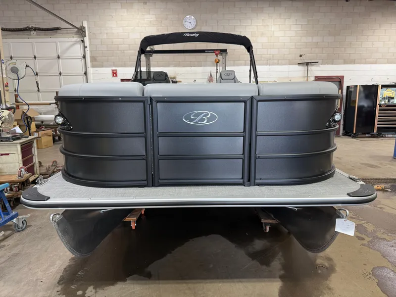 Slide: The Image of Bentley Pontoons Legacy 220 Navigator Quad Lounge & Honda 4-Stroke EFI 2025 - 31