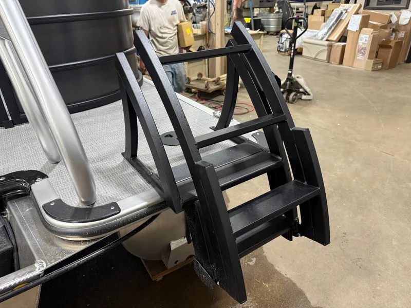 Slide: The Image of Bentley Pontoons Legacy 220 Navigator Quad Lounge & Honda 4-Stroke EFI 2025 - 39