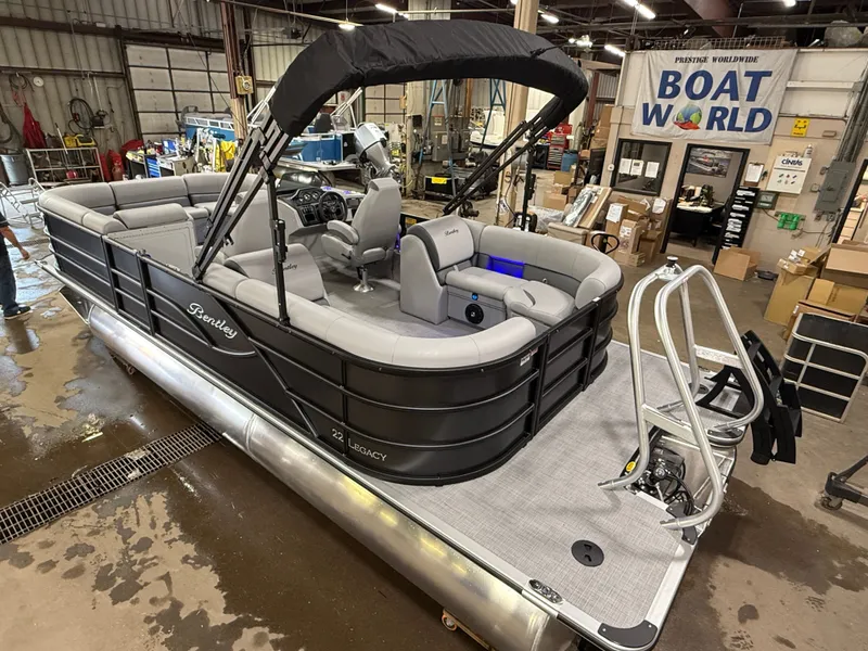 Slide: The Image of Bentley Pontoons Legacy 220 Navigator Quad Lounge & Honda 4-Stroke EFI 2025 - 42