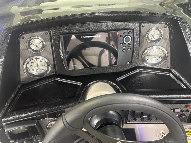 Slide: The Image of Montego Bay 8522 Fish & Cruise Deluxe Pontoon & Honda 4-Stroke EFI 2025 - 13