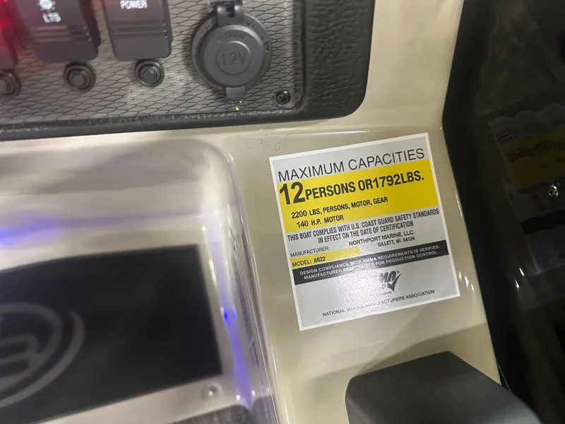 Slide: The Image of Montego Bay 8522 Fish & Cruise Deluxe Pontoon & Honda 4-Stroke EFI 2025 - 15