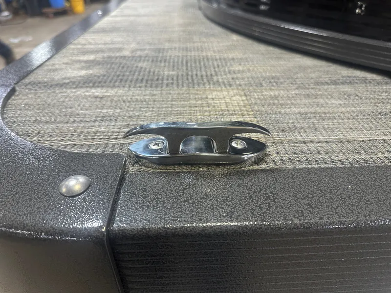 Slide: The Image of Montego Bay 8522 Fish & Cruise Deluxe Pontoon & Honda 4-Stroke EFI 2025 - 35