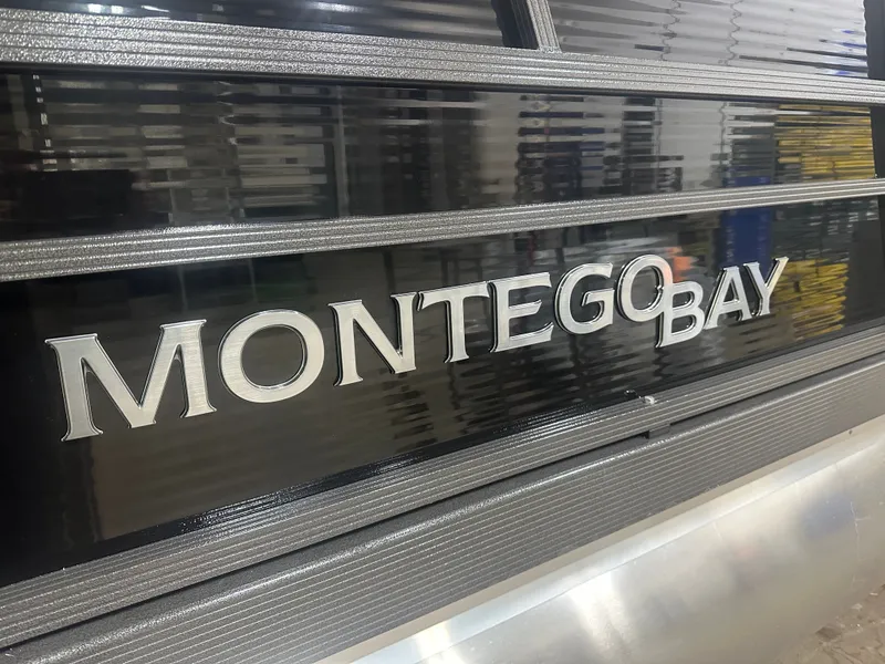 Slide: The Image of Montego Bay 8522 Fish & Cruise Deluxe Pontoon & Honda 4-Stroke EFI 2025 - 37