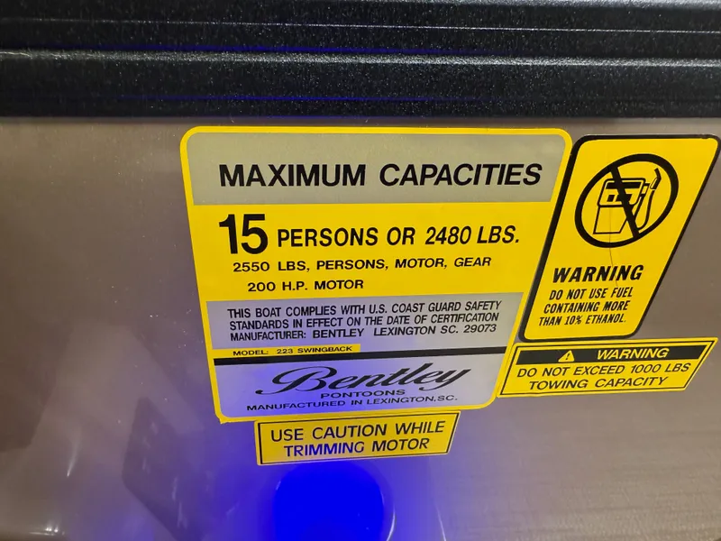 Slide: The Image of Bentley Pontoons Legacy 223 Swingback Tritoon & Honda 4-Stroke EFI 2025 - 19