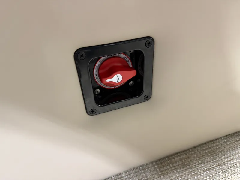 Slide: The Image of Bentley Pontoons Legacy 223 Swingback Tritoon & Honda 4-Stroke EFI 2025 - 27