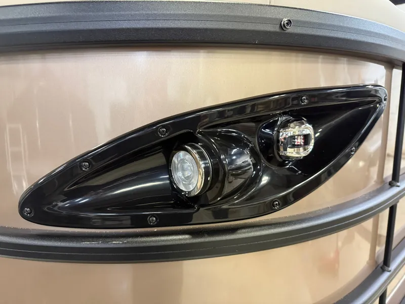 Slide: The Image of Bentley Pontoons Legacy 223 Swingback Tritoon & Honda 4-Stroke EFI 2025 - 41