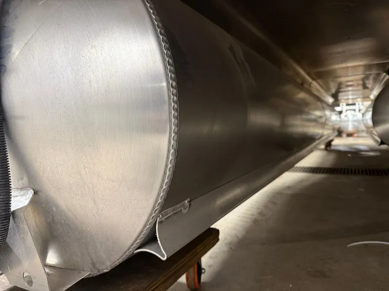 Slide: The Image of Bentley Pontoons Legacy 223 Swingback Tritoon & Honda 4-Stroke EFI 2025 - 50