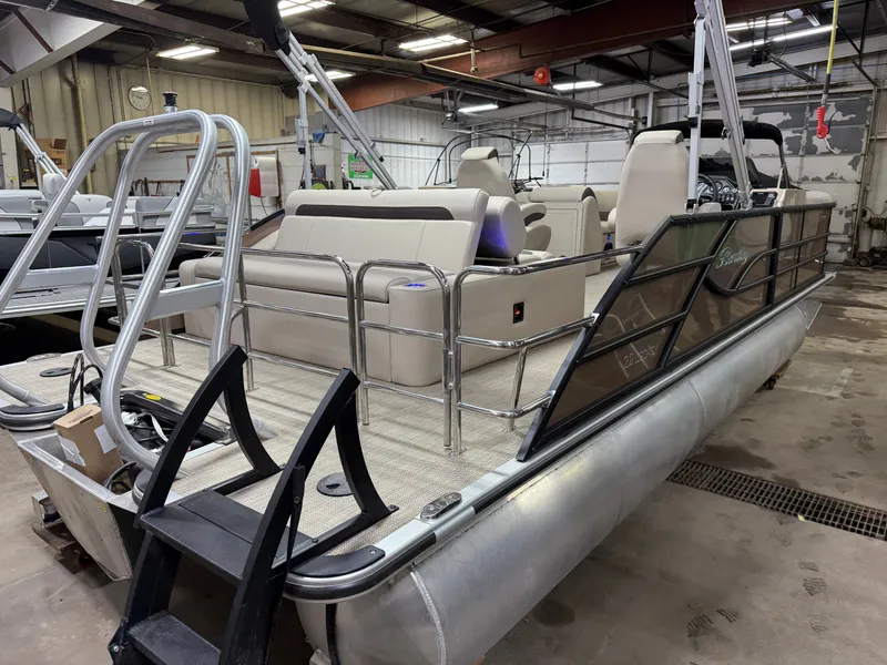 Slide: The Image of Bentley Pontoons Legacy 223 Swingback Tritoon & Honda 4-Stroke EFI 2025 - 51