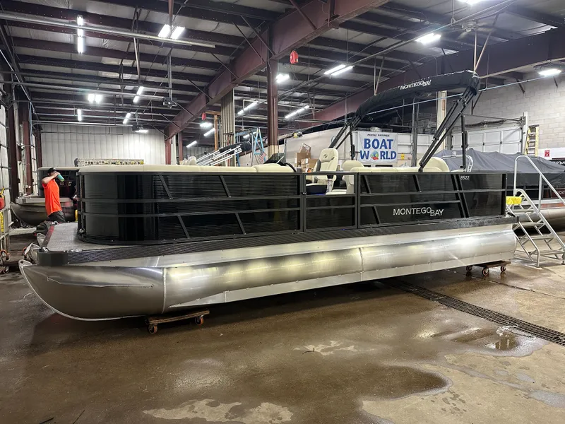 Slide: The Image of Montego Bay 150HP Fish & Cruise 8522 Tritoon 2025 - 37