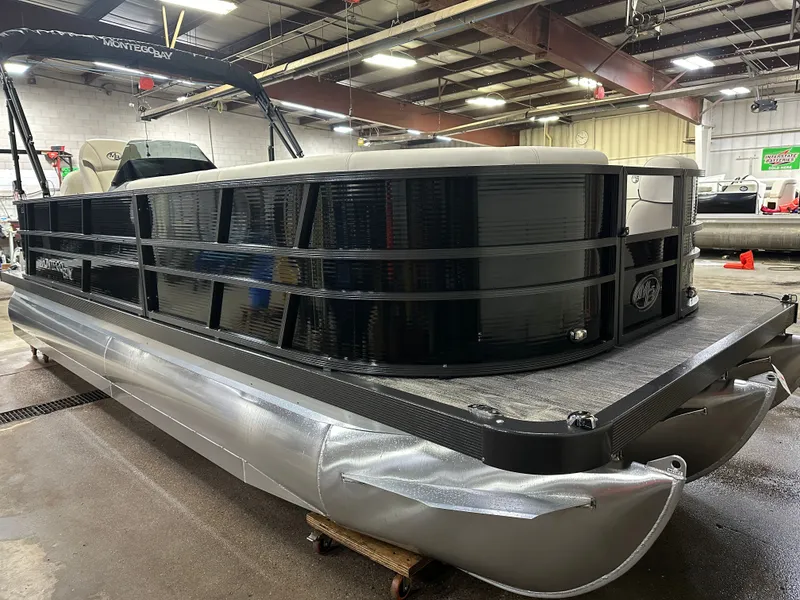 Slide: The Image of Montego Bay 150HP Fish & Cruise 8522 Tritoon 2025 - 46