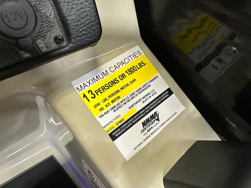 Slide: The Image of Montego Bay 8522 Fish & Cruise Tritoon & Honda 150HP 4-Stroke EFI 2025 - 16