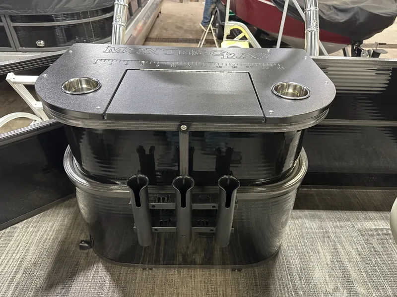 Slide: The Image of Montego Bay 8522 Fish & Cruise Tritoon & Honda 150HP 4-Stroke EFI 2025 - 19