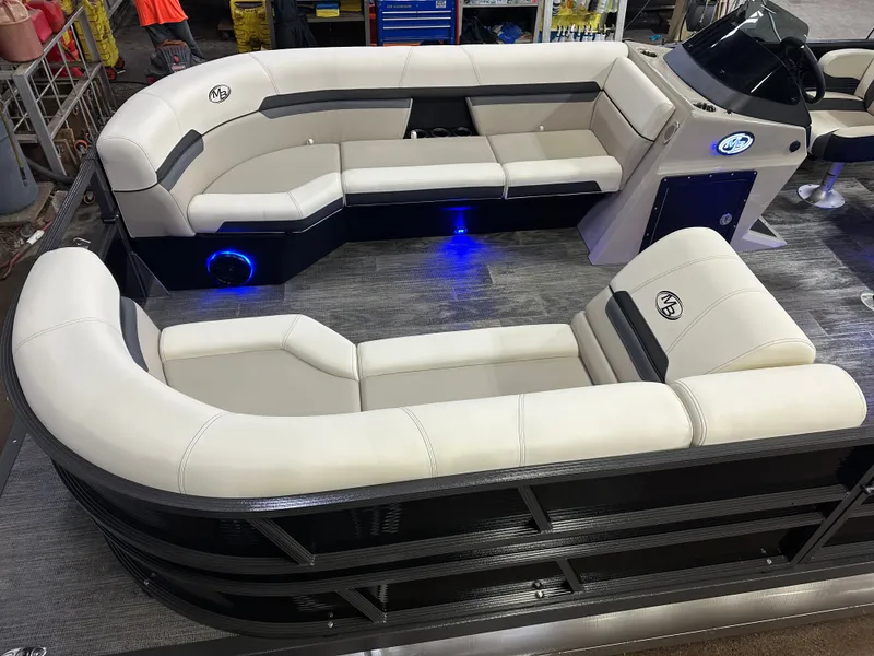 Slide: The Image of Montego Bay 8522 Fish & Cruise Tritoon & Honda 150HP 4-Stroke EFI 2025 - 2