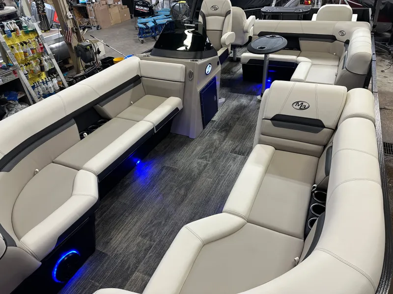 Slide: The Image of Montego Bay 8522 Fish & Cruise Tritoon & Honda 150HP 4-Stroke EFI 2025 - 32