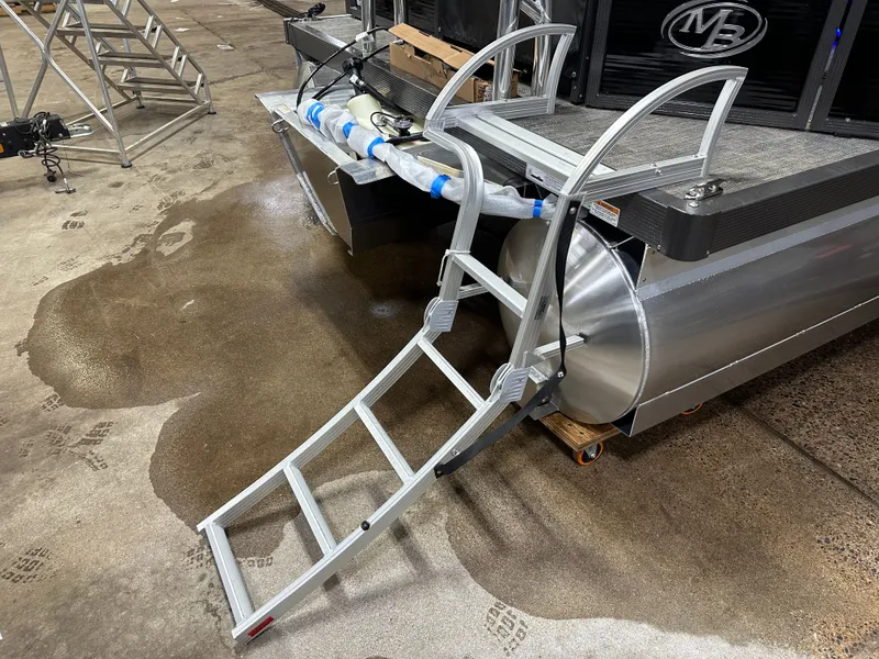 Slide: The Image of Montego Bay 8522 Fish & Cruise Tritoon & Honda 150HP 4-Stroke EFI 2025 - 44