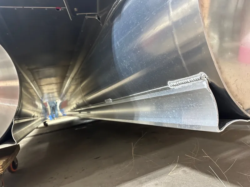 Slide: The Image of Tahoe Cascade 2385 Cruise Rear Bench (CRB) Tritoon & Honda 4-Stroke EFI 2025 - 49