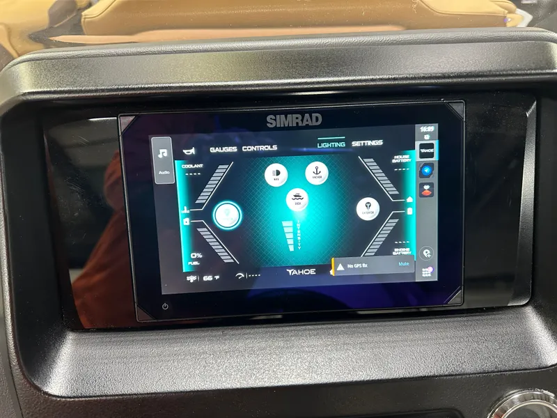 Slide: The Image of Tahoe Cascade 2385 Elite Cruise Tritoon & Honda 4-Stroke EFI 2025 - 14