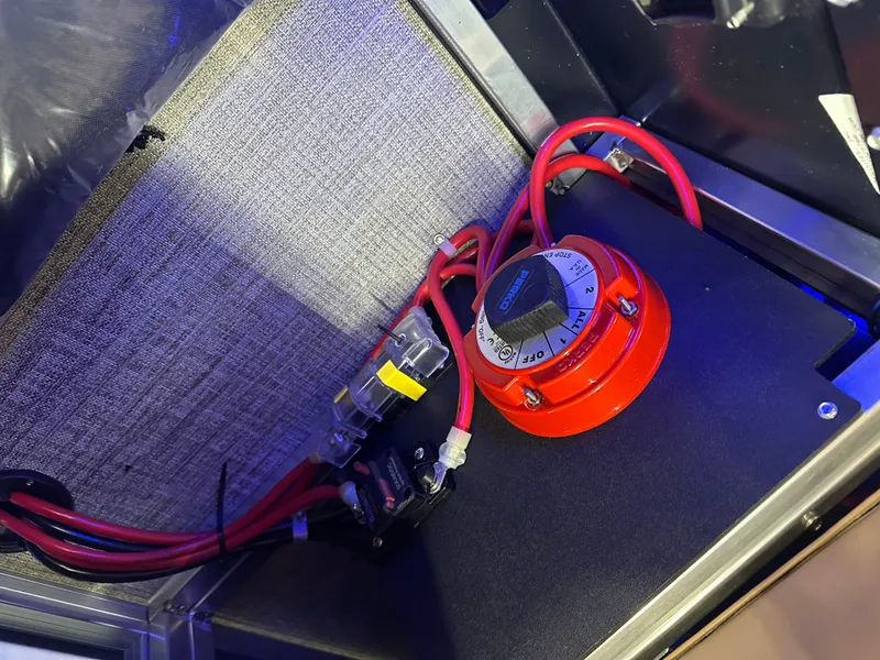 Slide: The Image of Tahoe Cascade 2385 Elite Cruise Tritoon & Honda 4-Stroke EFI 2025 - 35