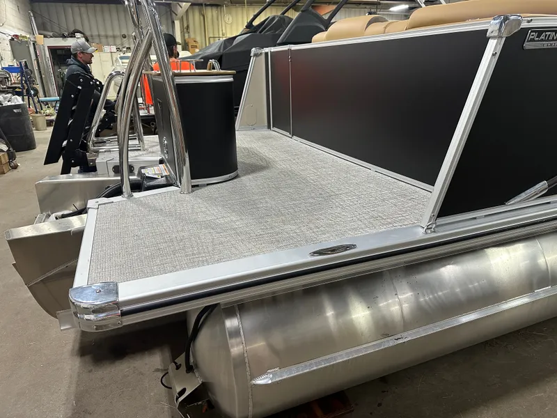 Slide: The Image of Tahoe Cascade 2385 Elite Cruise Tritoon & Honda 4-Stroke EFI 2025 - 50