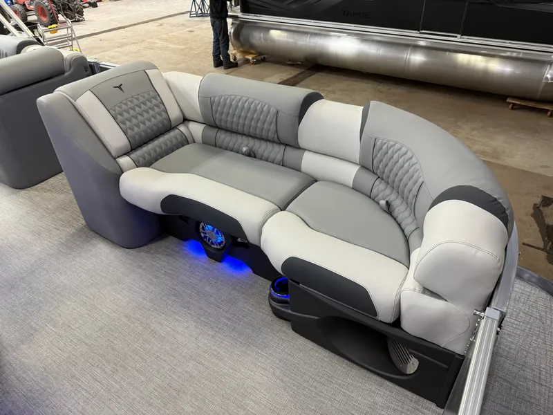 Slide: The Image of Tahoe Cascade 200HP Elite 2385 Tritoon 2025 - 10