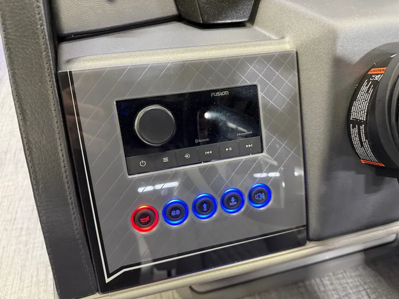 Slide: The Image of Tahoe Cascade 200HP Elite 2385 Tritoon 2025 - 14