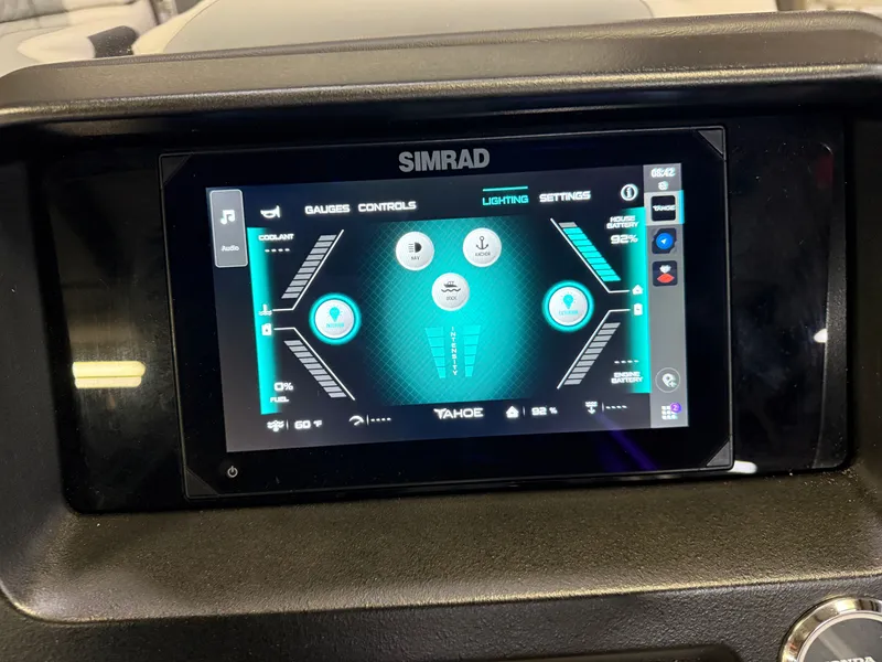 Slide: The Image of Tahoe Cascade 200HP Elite 2385 Tritoon 2025 - 15